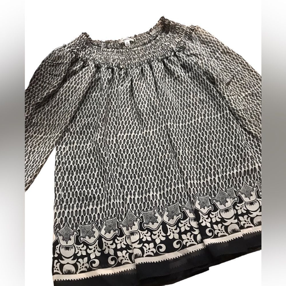 Sophie Max size medium excellent like new top so cute great for work or play